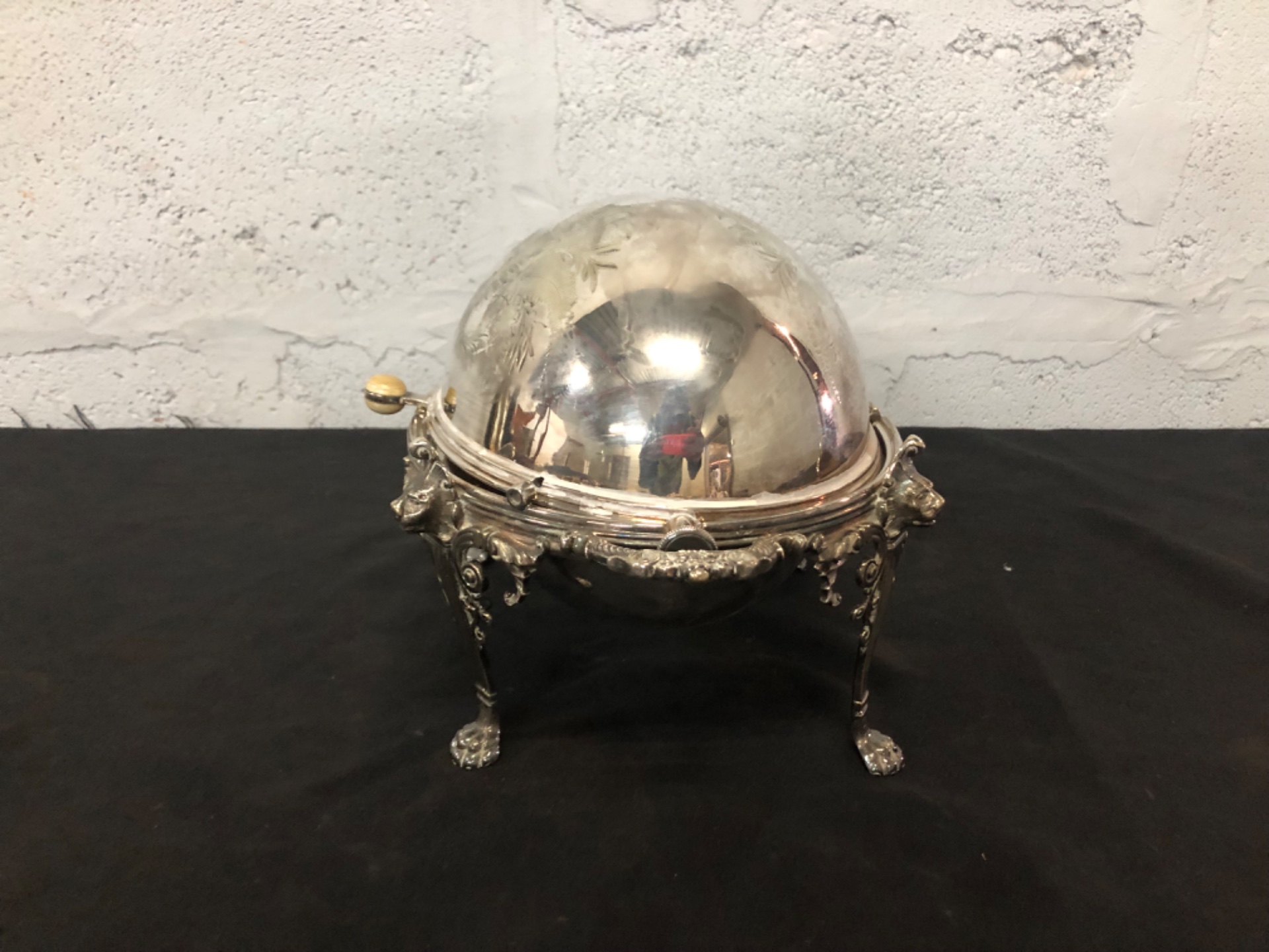 Victorian-Style Silver-Plated Roll-Top Serving Dish – Ornate Buffet Server, 34cm