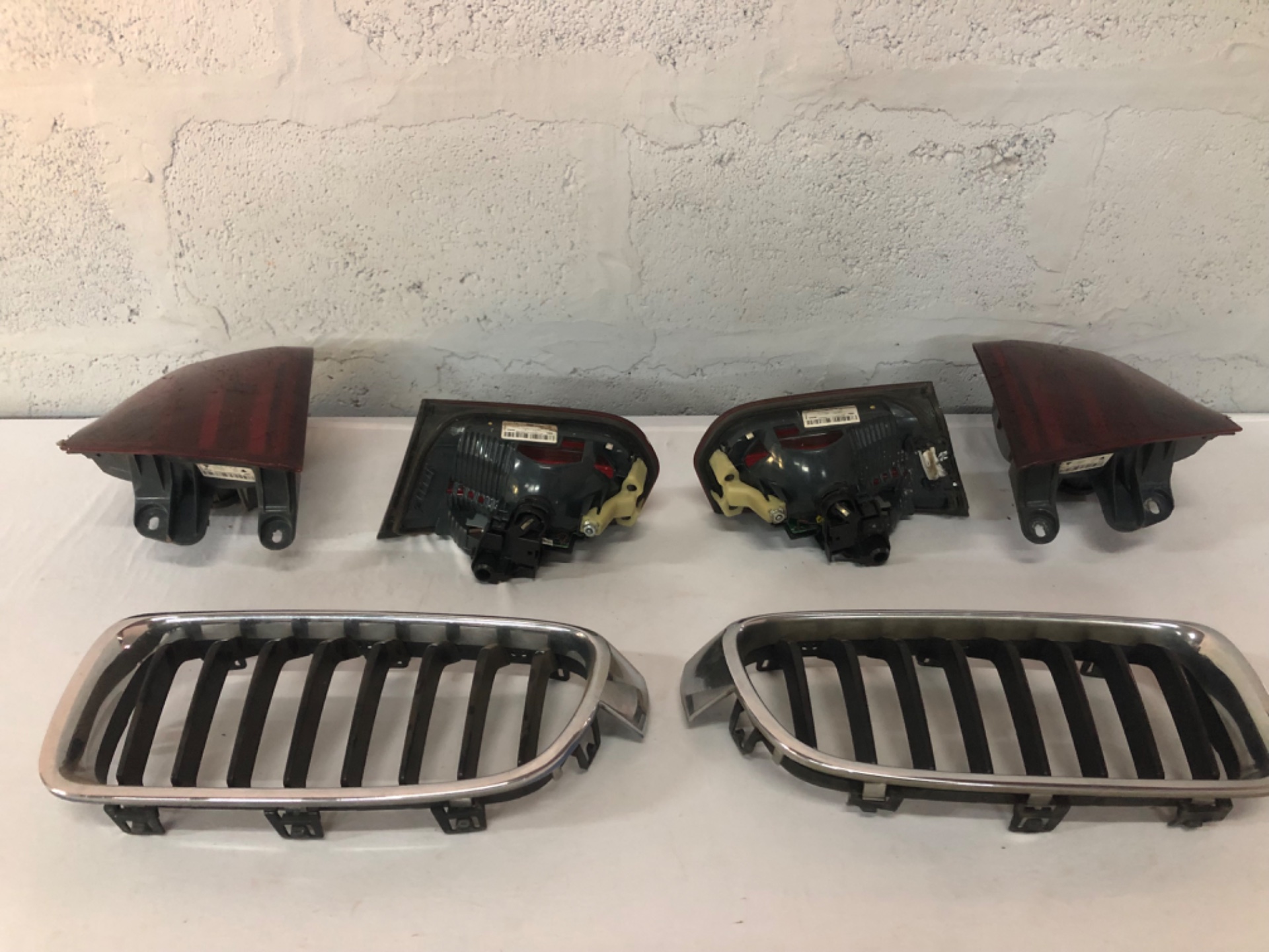 BMW F30/F31 Tail Lights (4 Units) & Kidney Grilles (2 Units) – Bulk Set, Used, Untested