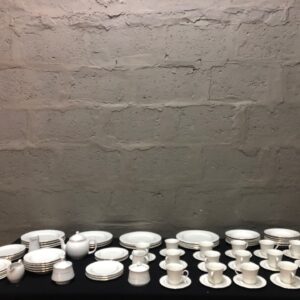 82-Piece High-Grade Ceramics White Porcelain Dinner & Tea Set with Gold Trim