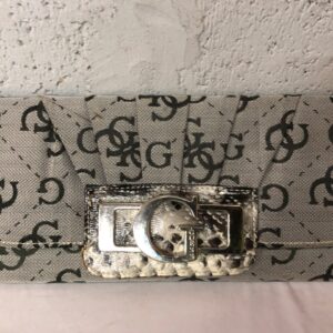 Bulk Lot: 2 Guess Clutch Bags & 2 Printed Zip Purses – Assorted Women’s Accessories