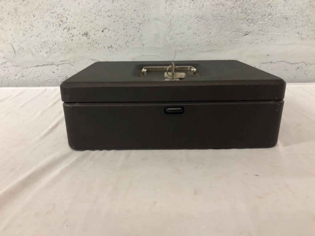 Helix Metal Cash/Security Box with Key – 30x23x10cm