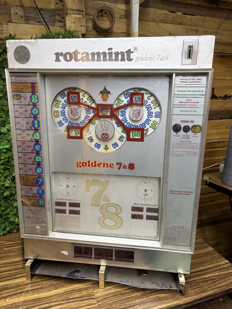Vintage Rotamint Goldene 7 & 8 Coin-Op Slot Machine – Untested, For Restoration