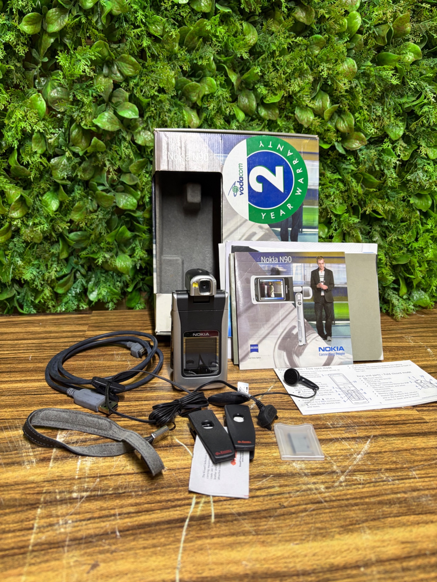 Nokia N90 Boxed Set – Vintage Mobile Phone with Accessories (Spares or Repairs)