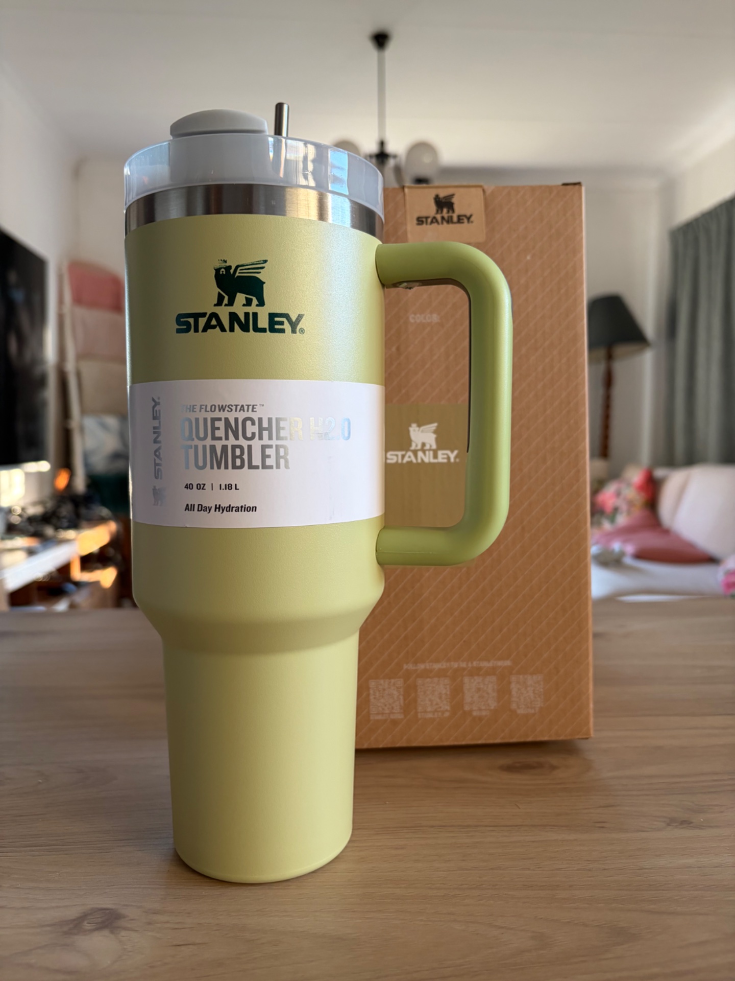 Stanley Quencher H2.0 40oz (1.18L) Tumbler – Green – Boxed with Lid & Metal Straw (Untested)