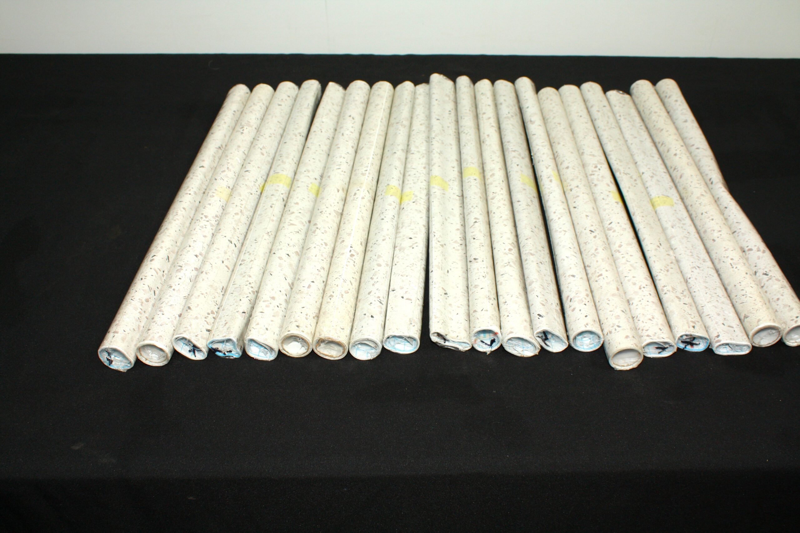 Bundle of 20 Contact-Adhesive Vinyl Rolls — Granite Finish (45cm x 100cm each)