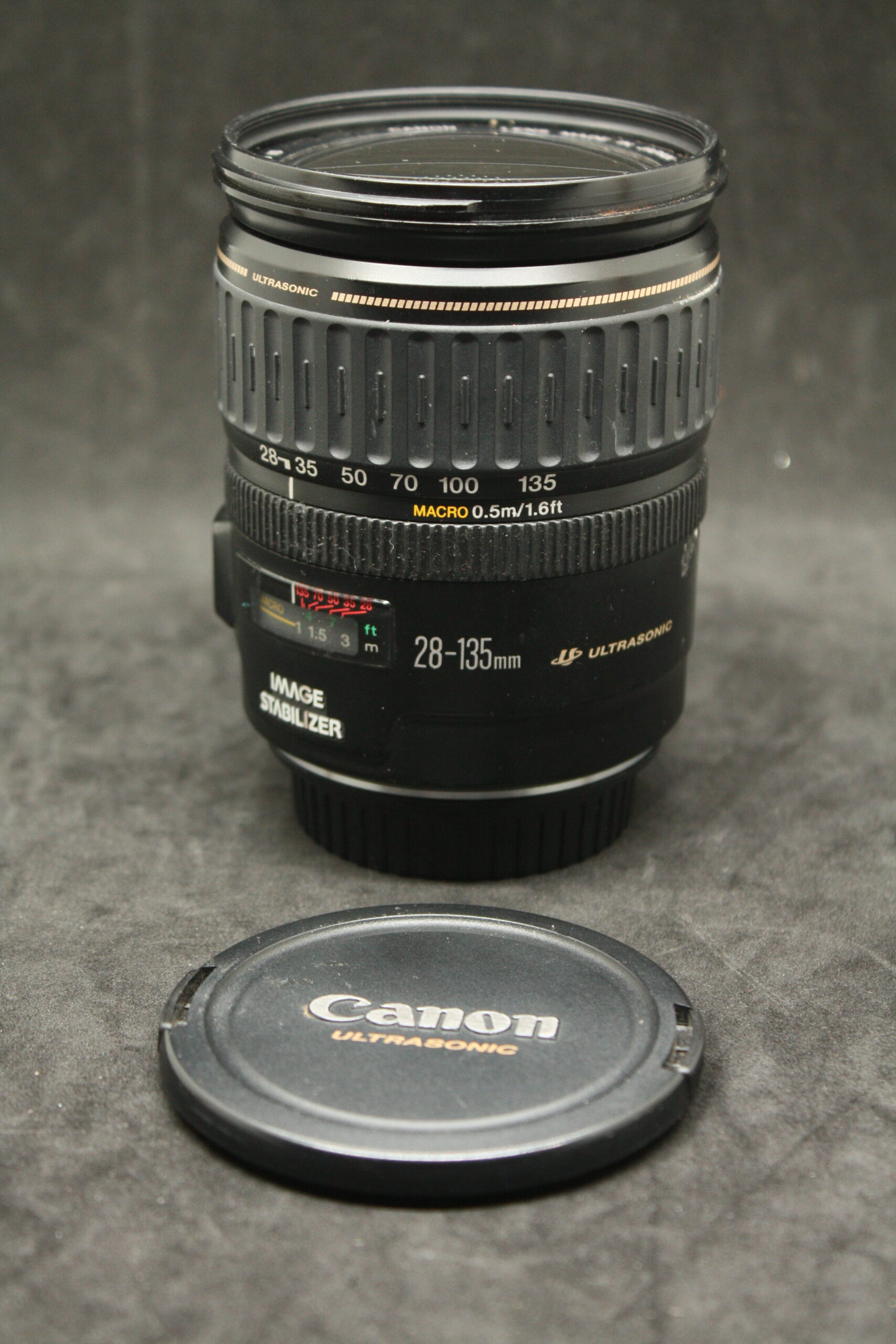 Canon EF 28-135mm f/3.5-5.6 IS Zoom Lens (72mm thread) — 1 item