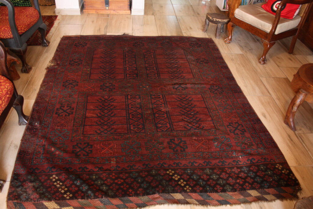 Red Persian-style Patterned Area Rug, well used, 1.5m x 2m approx