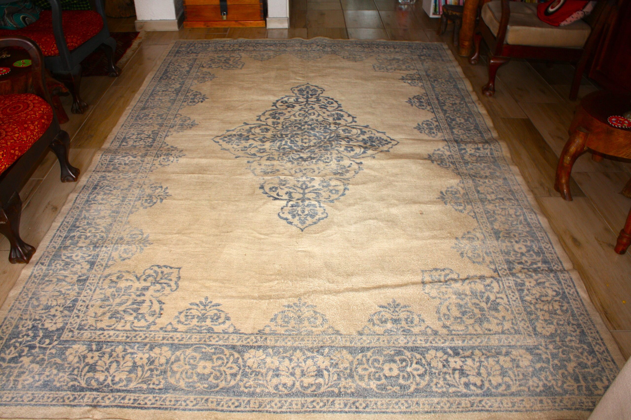 Blue-on-cream Rectangular Area Rug / Mat, approx. 2.5 x 1.5 m