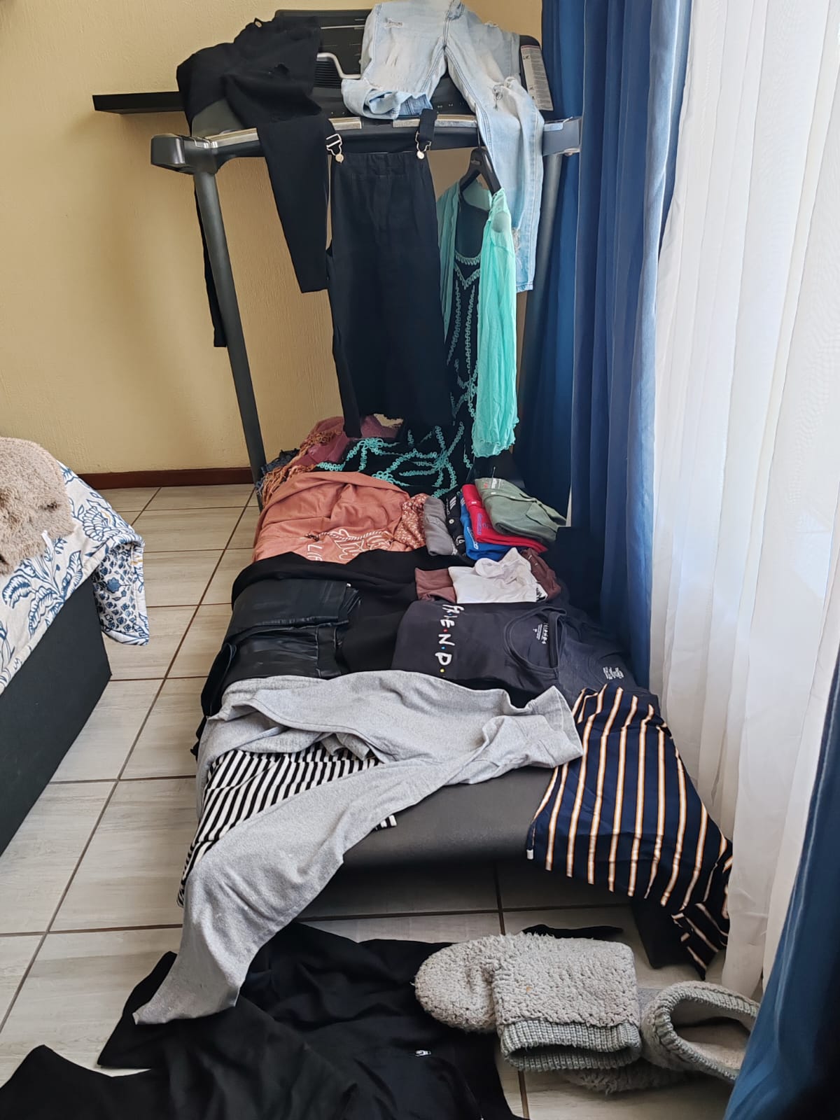 Mixed Ladies Clothing Lot (approx. 15–20 pieces) with Slippers