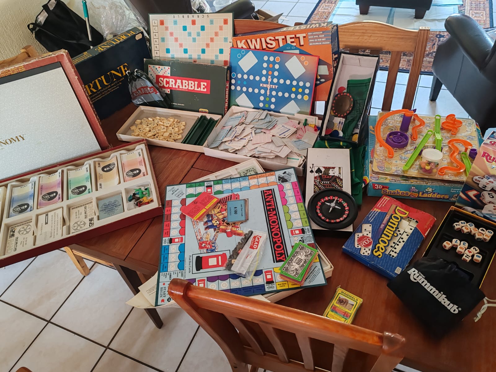 Bundle of Assorted Used Board Games and Game Sets (Approx. 8–12 Pieces)