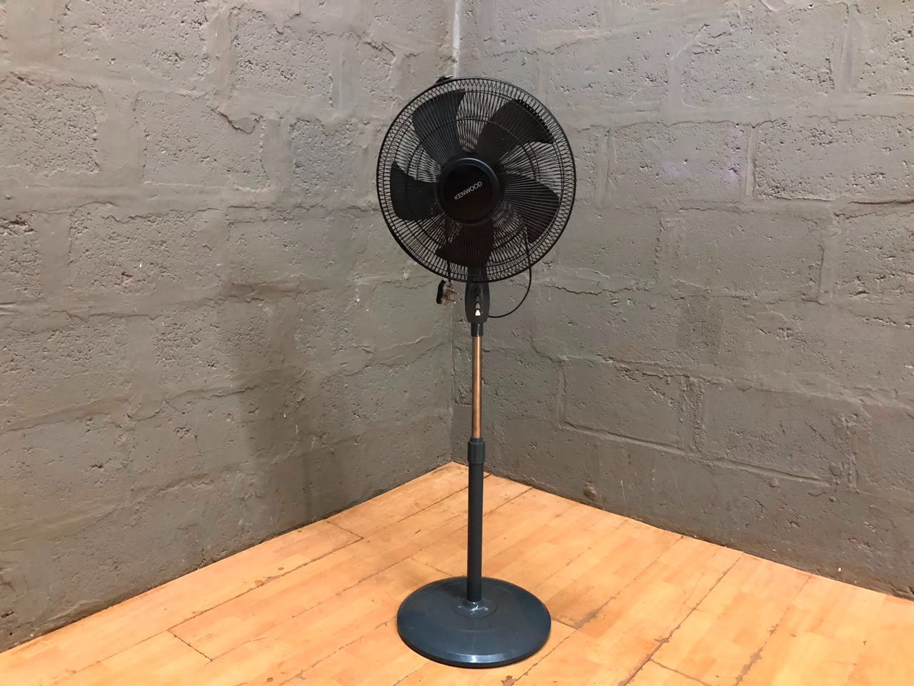 Kenwood Type IFP55 Pedestal Fan — Tested Working, 131 cm, Used (Visible Split in Stand)