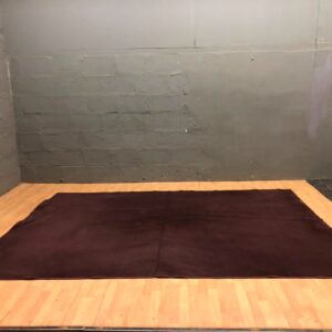 Large plain dark-brown area rug 326 x 236 cm — used, flattened pile & edge fraying