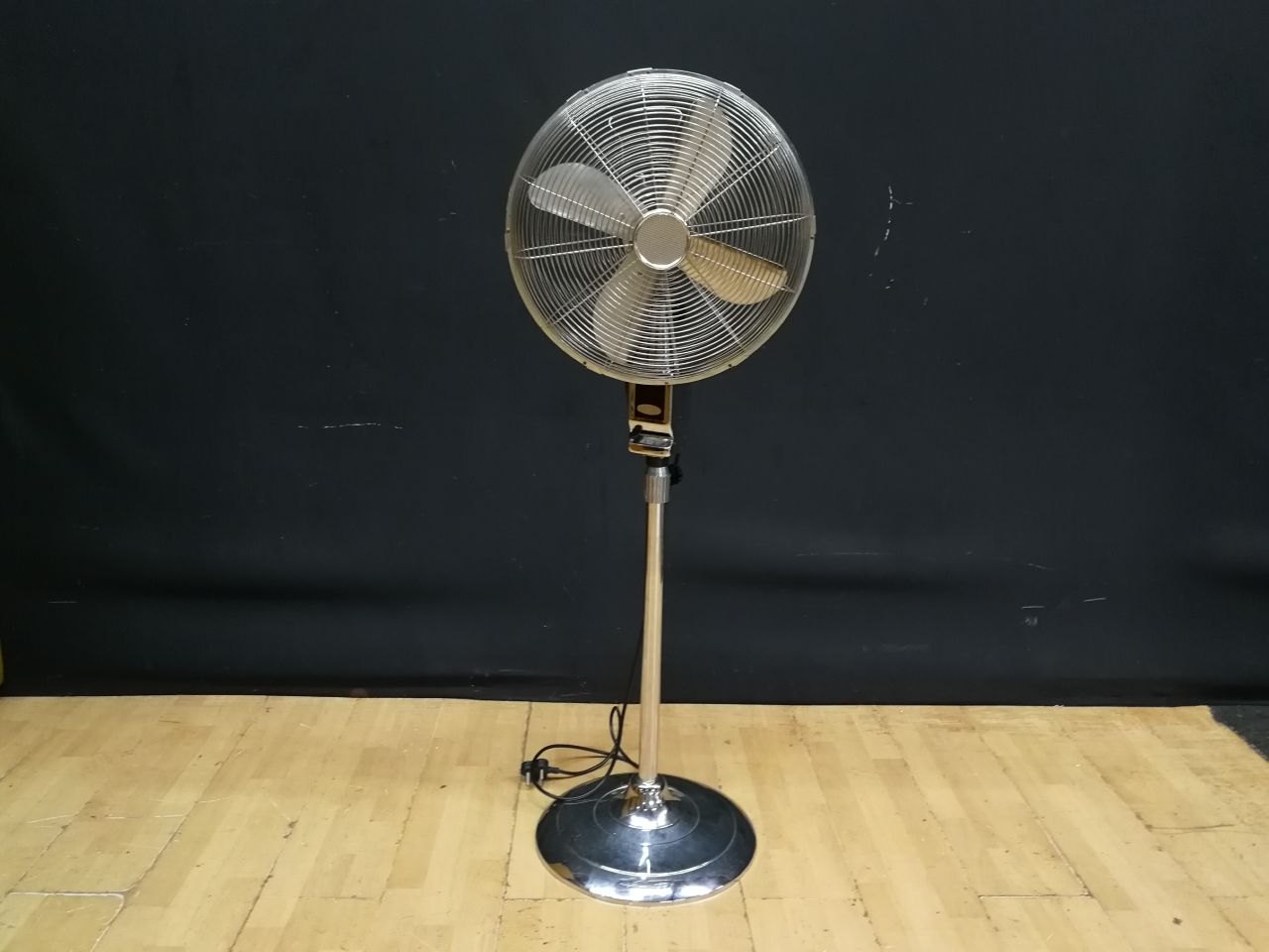 Vintage Pedestal Electric Fan – Classic Metal Construction, 3-Speed, Working