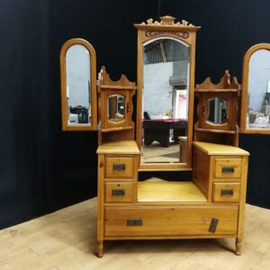 Antique Wooden Dressing Table with Triple Mirrors, Drawers & Carved Details – Vintage Character, Minor Damages