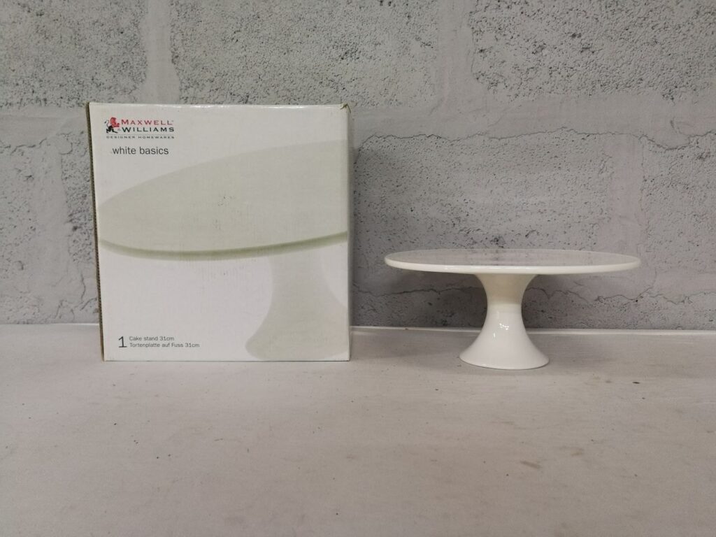 Maxwell & Williams White Basics 31cm Cake Stand – New in Box
