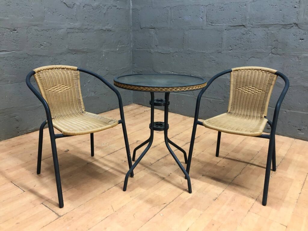 Outdoor Bistro Set – Glass-Top Table with Two Rattan-Style Chairs
