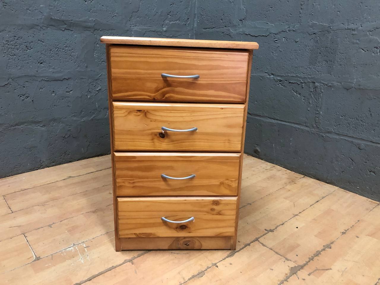 4-Drawer Wooden Chest of Drawers – Good Condition, All Drawers Present