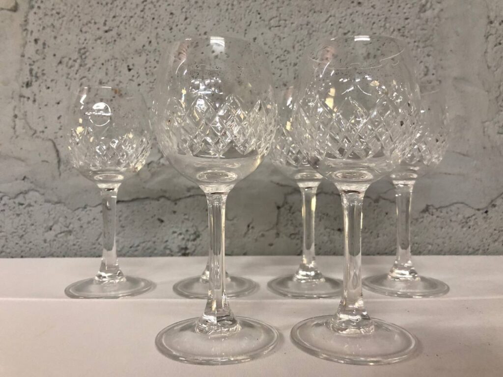Set of 6 Cut Glass Wine Glasses – Elegant Diamond Pattern