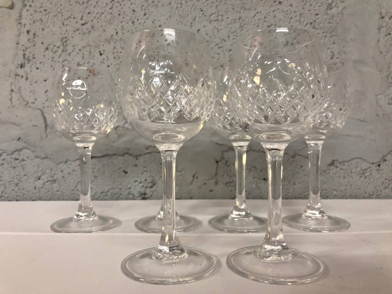 Set of 6 Cut Glass Wine Glasses – Elegant Diamond Pattern