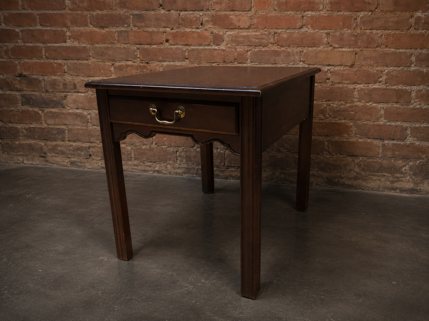 Drexel Heritage wooden side/end table with single drawer and brass handle