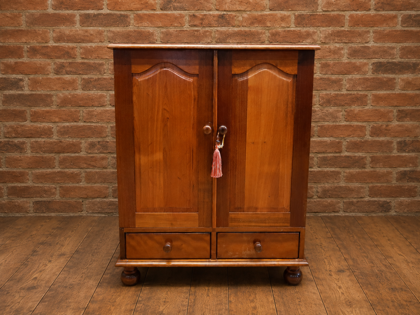 Small Wooden Cabinet Cupboard, 2 Doors & 2 Drawers, Key with Tassel (88x50x110cm)