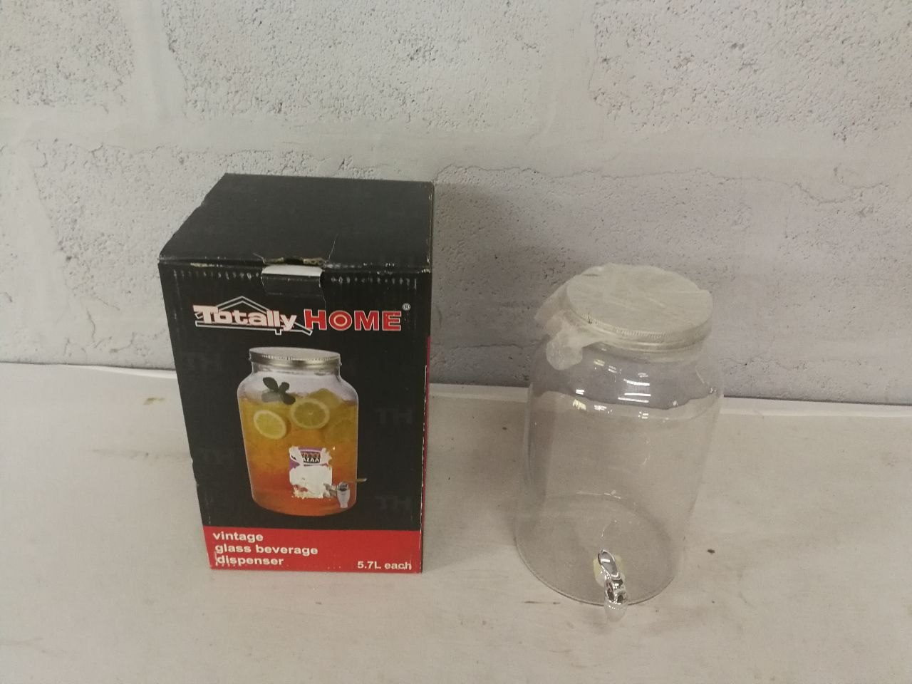 Totally Home 5.7L Vintage Glass Beverage Dispenser – Unused in Box