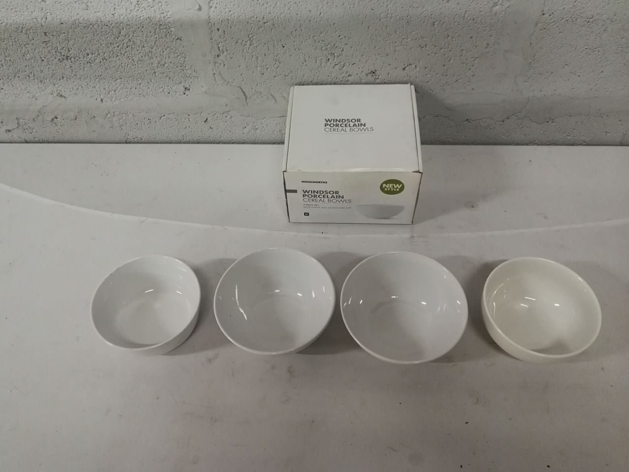 Windsor Porcelain Cereal Bowls (Set of 4) with Original Box