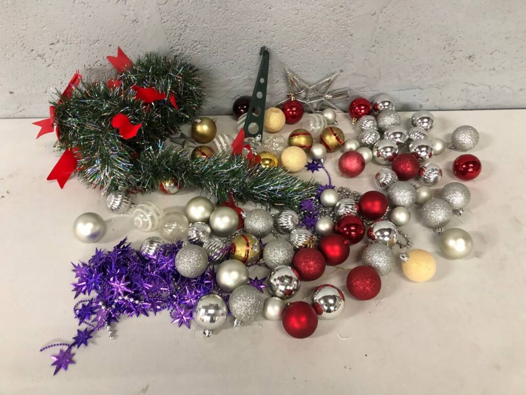 Bulk Lot of 20 Christmas Decorations – Baubles, Tinsel, Garland, Tree Topper & Stand Part