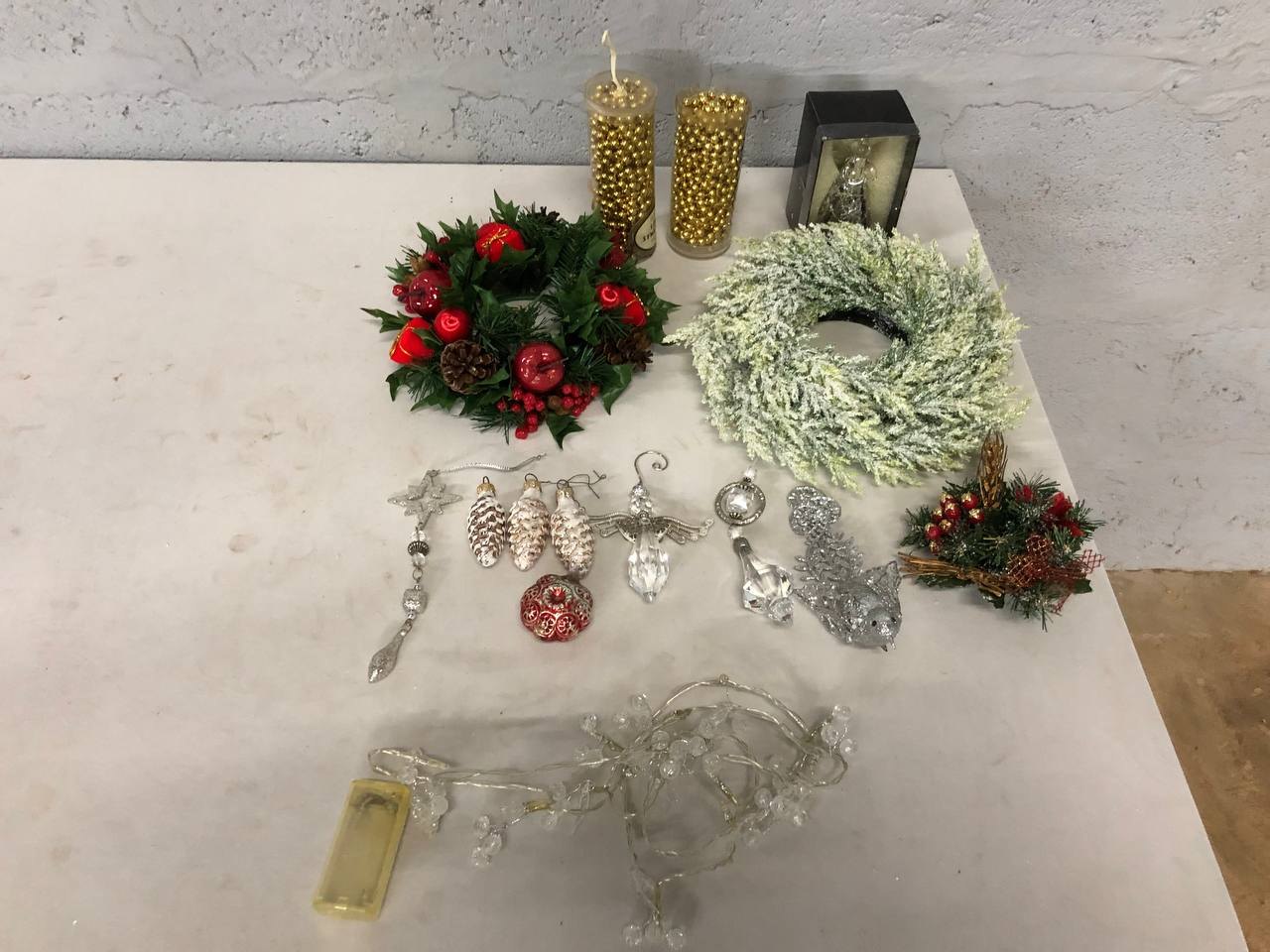 Bulk Lot of Christmas Decorations – 2 Wreaths, Ornaments, Garlands & Battery Lights