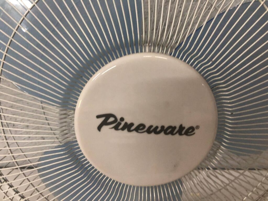 Pineware PDF40 Table Fan – Complete, Used Condition