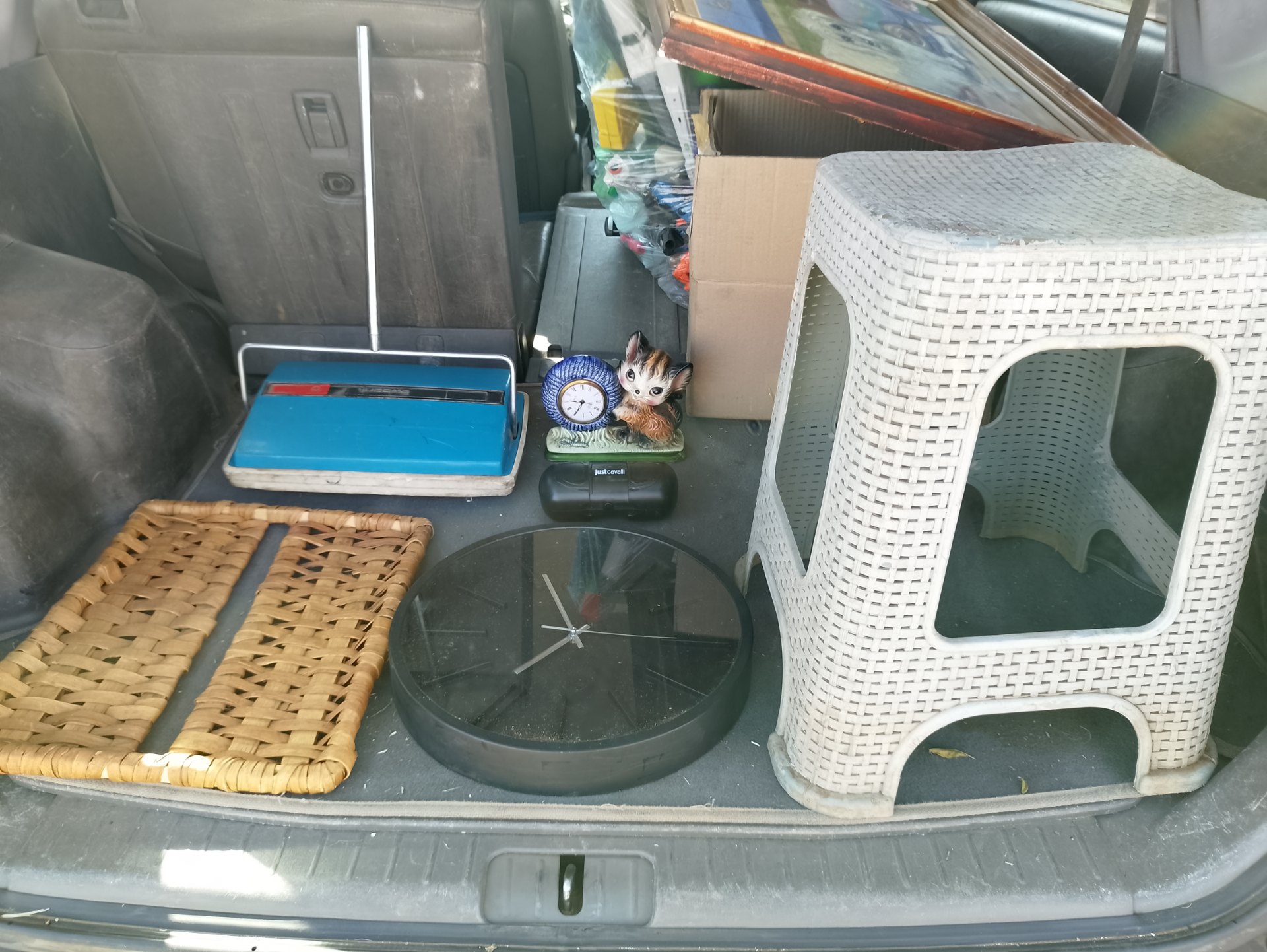 Bulk Lot: Vintage National TV, Ewbank Sweeper, Wall Clock, Figurine Clock, Plastic Stool, Baskets & Just Cavalli Case