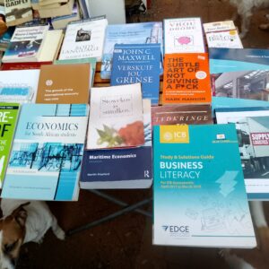 Bundle of Educational Books — Mixed Vintage & Modern Titles (Lot)