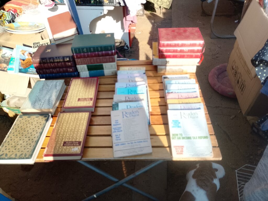 Mixed lot of Reader’s Digest condensed hardcover books & magazines (30–40 items)