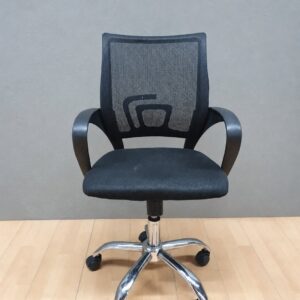 Black Mesh-Back Office Swivel Chair – Gas Lift, Tilt Lock, Castors, Padded Seat