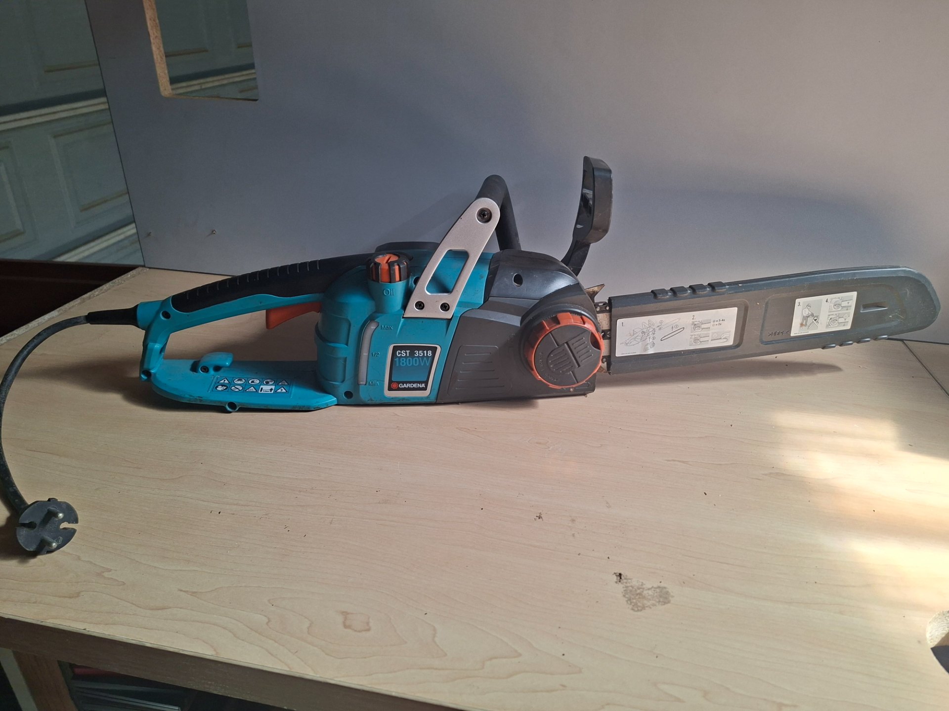 Gardena CST 3518 1800W electric chainsaw — 35cm / 14″ bar, tested & working