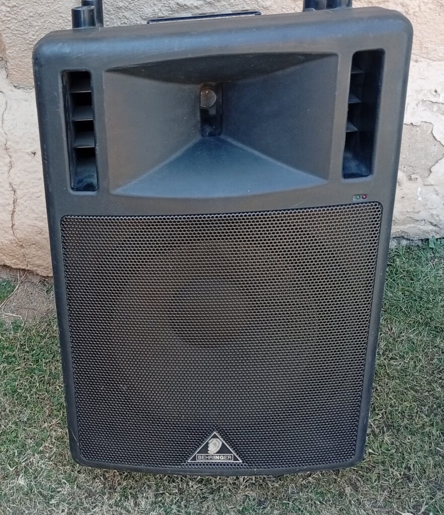 Behringer B300 2-way 300W Powered PA Speaker – used, worked last time, no power lead