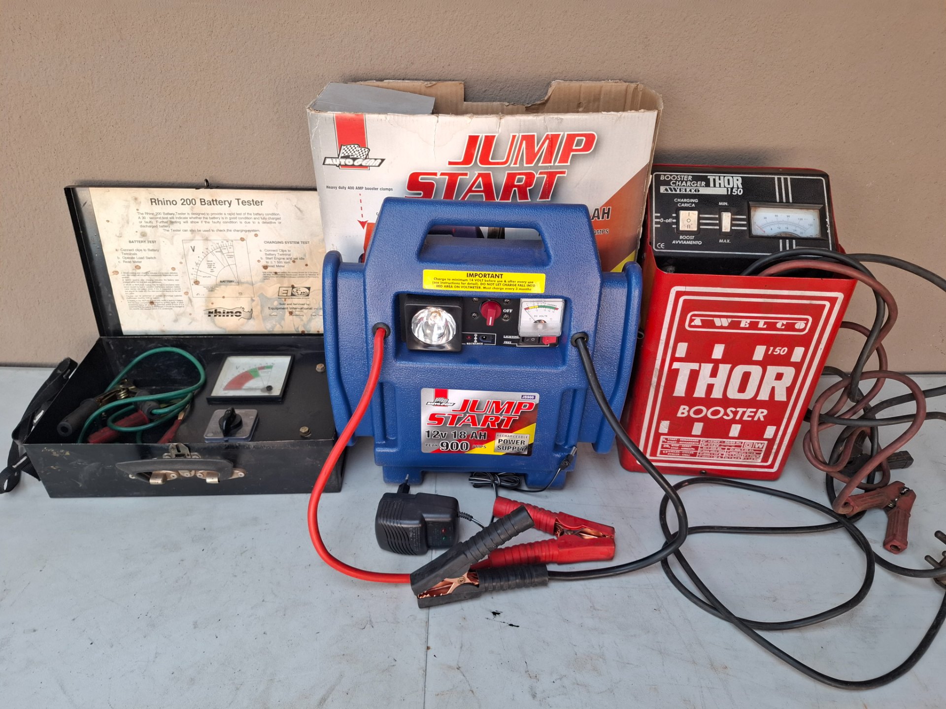 Mixed lot: Portable Jump Start 12V 18Ah (900A peak) + THOR 150 Booster + Rhino 200 Battery Tester