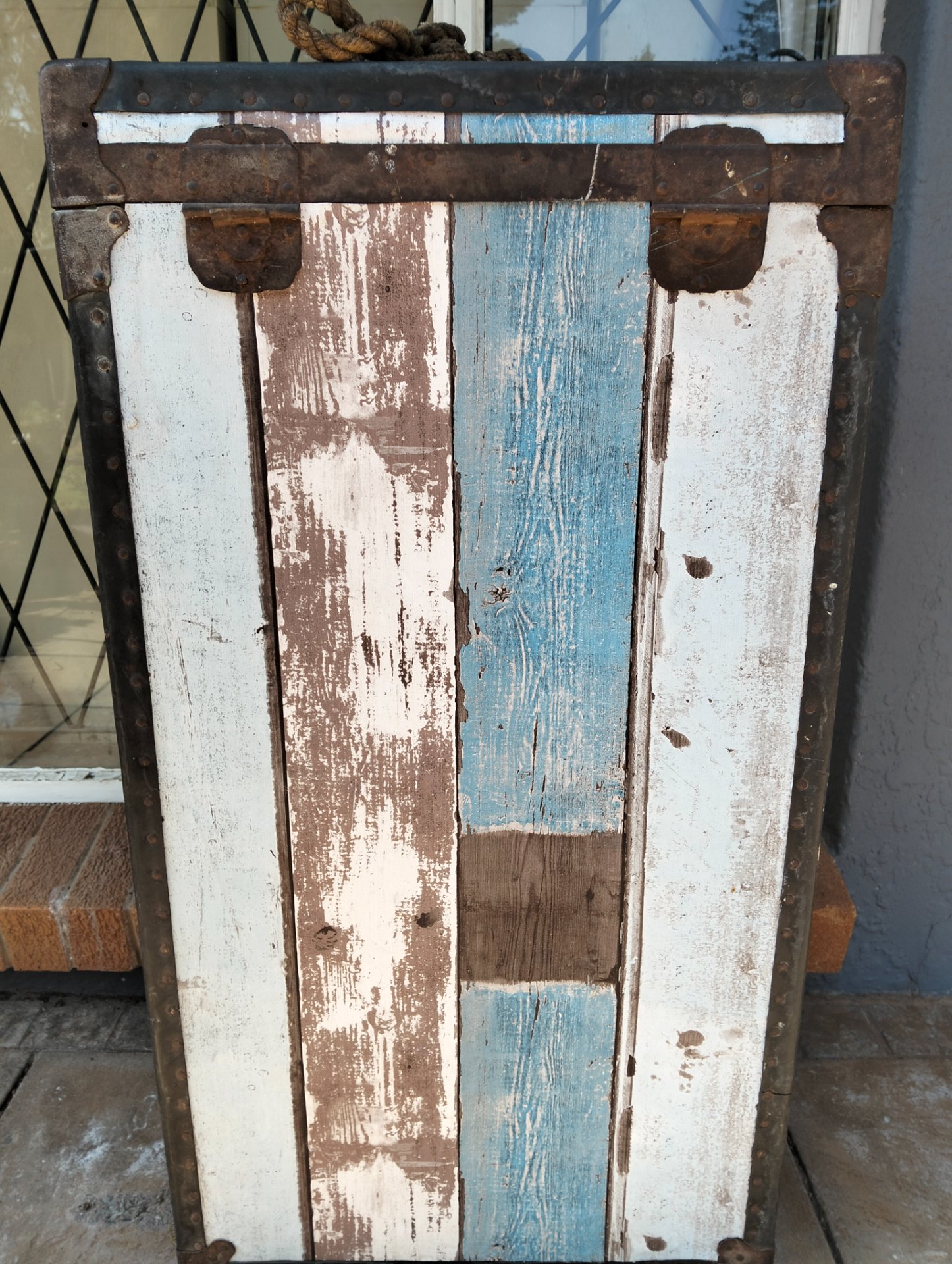 Painted Wooden Wardrobe Trunk with Internal Shelves & Rope Handle — 100 x 53 x 37 cm