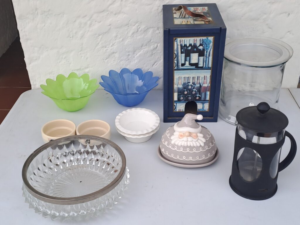 Mixed kitchen & serving lot — glass beverage dispenser, cut‑glass bowls, French press, decorative wooden box & assorted ramekins