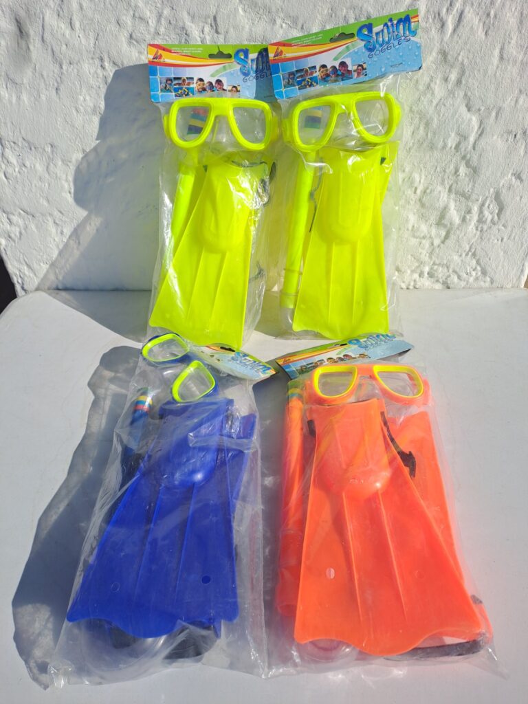 Lot of 4 children’s snorkel sets (goggles + snorkel + fins) — sealed, assorted bright colours