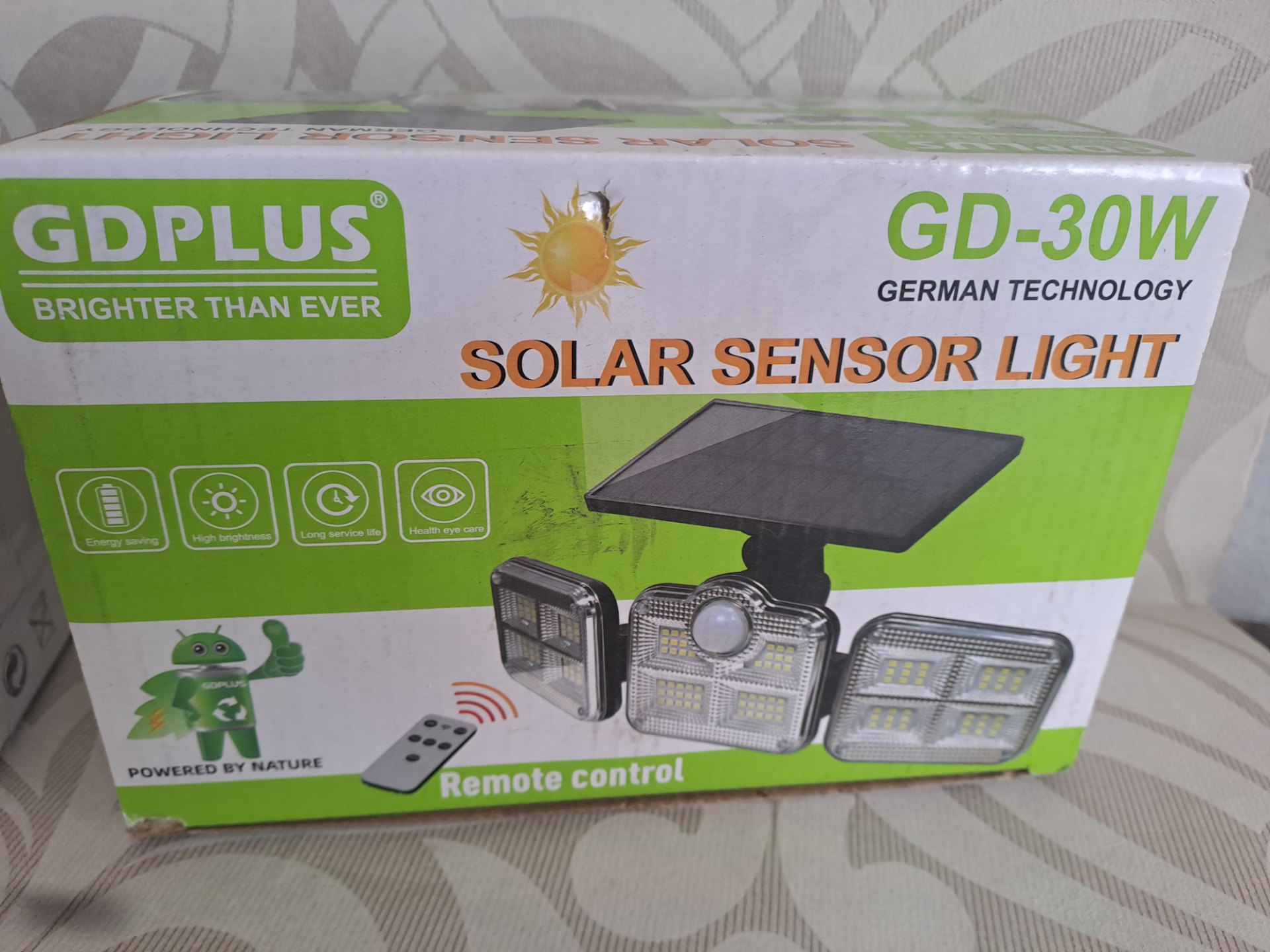 Lot: 2 Solar Sensor LED Floodlights – GDPLUS GD-30W + 35W (sealed boxes, packaging damage)