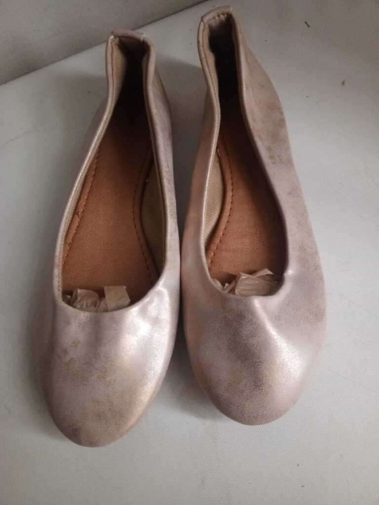 Women’s metallic/pale pink ballet flats — UK 6, made in South Africa, visible scuffs & inner lining tear