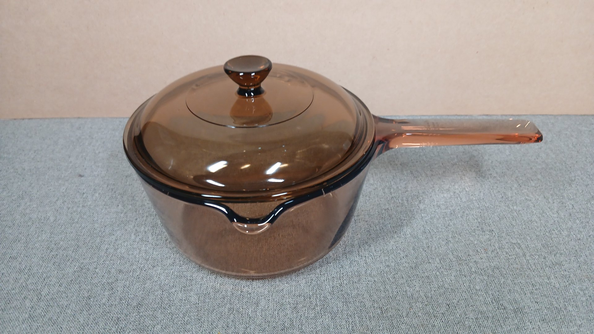 Visions / Corning France amber glass saucepan with lid — maker-marked, good used condition