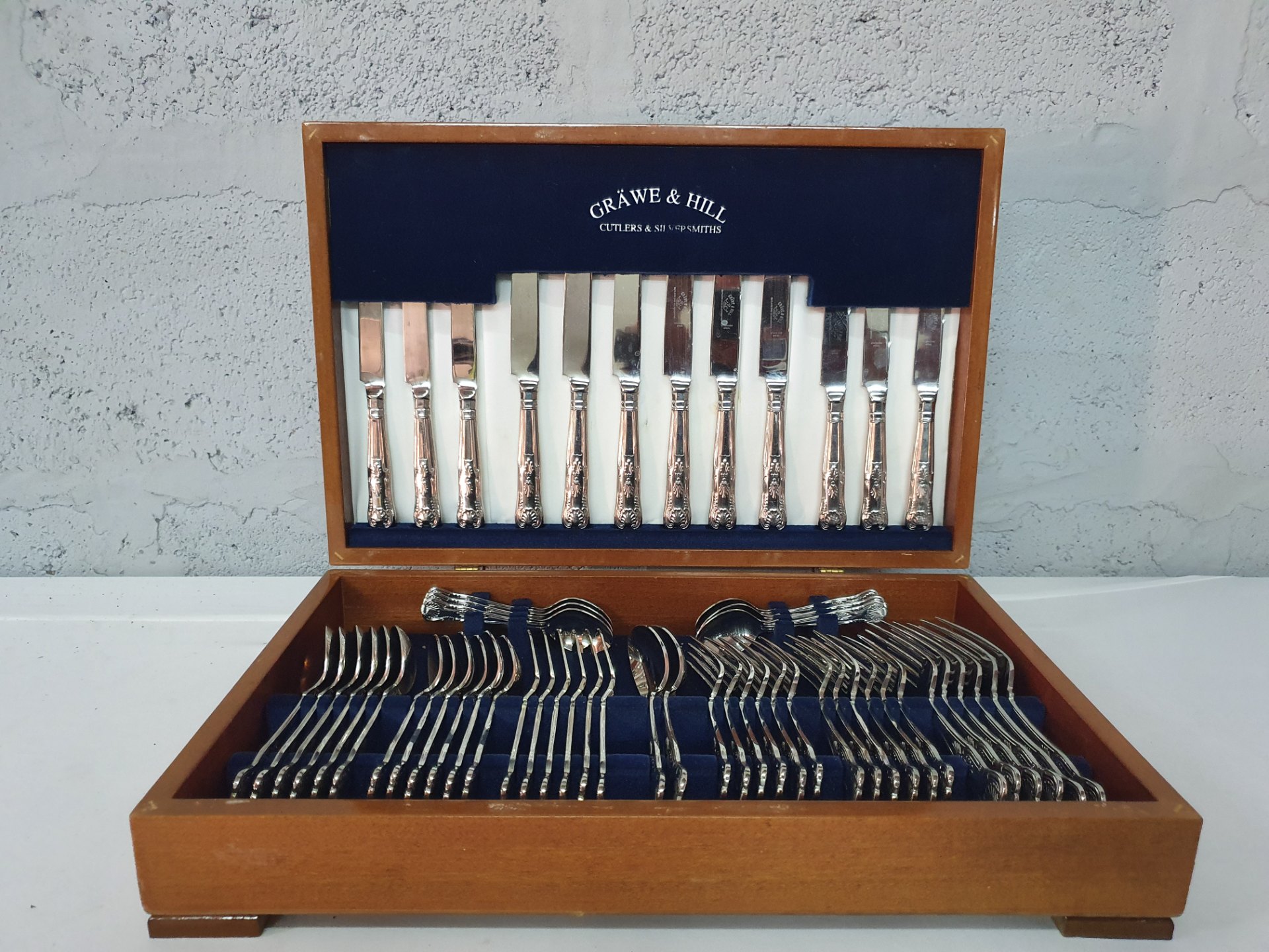 Gräwe & Hill 56‑Piece Cutlery Set in Wooden Presentation Box — Stainless / Plated, Matching Pattern
