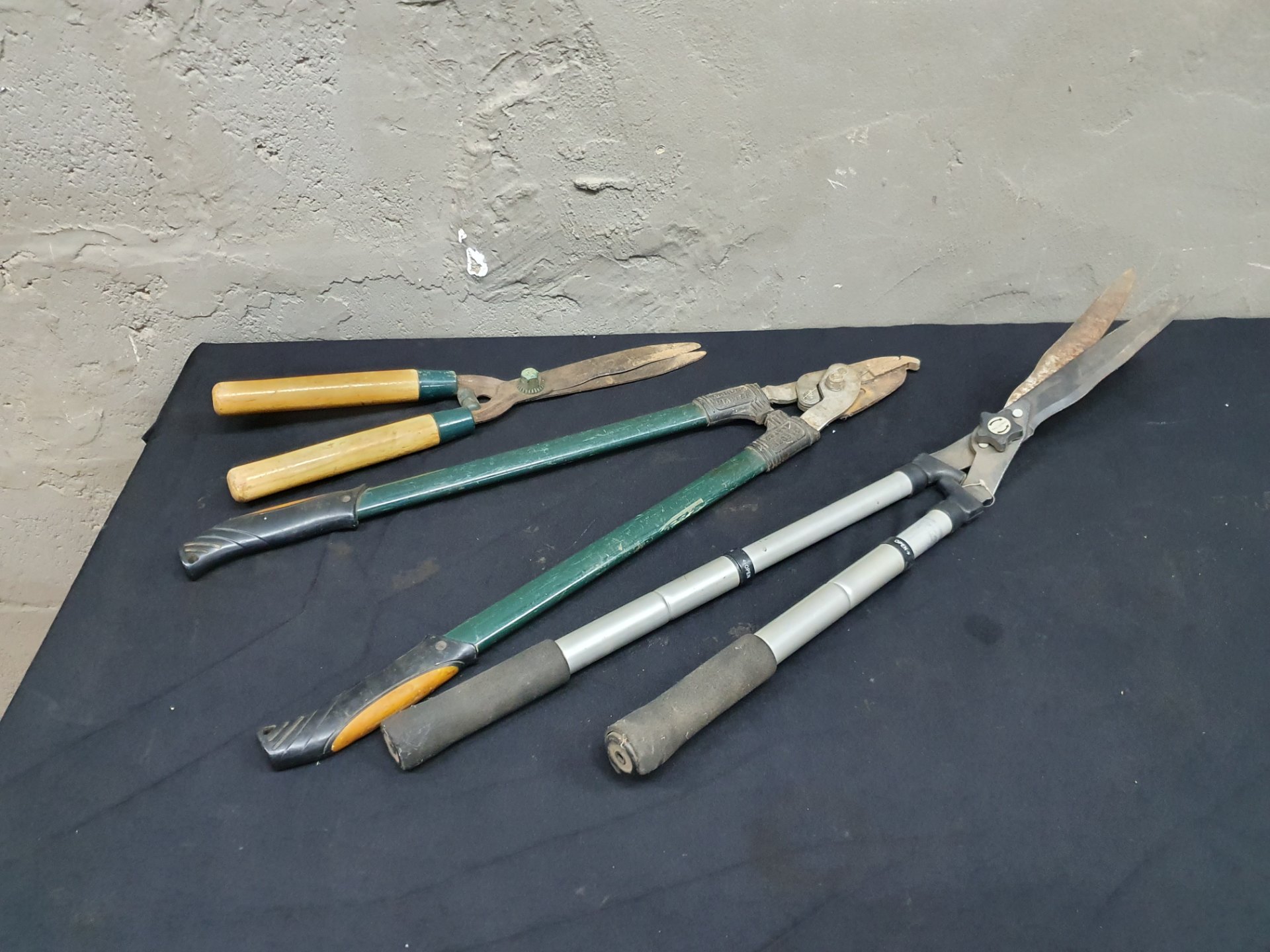 Lot of 3 Garden Shears / Hedge Shears — used, rusted blades, one telescopic handle (untested)