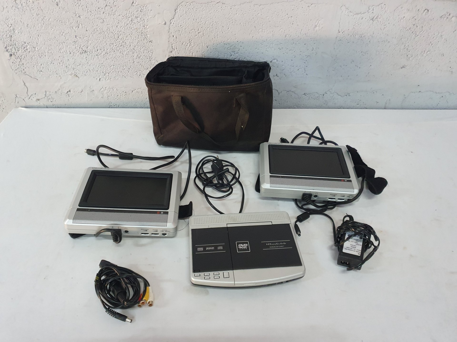 Wharfedale DVD/2LCD-CAR7 car DVD kit — 2 portable LCD screens, adapters, AV leads & padded bag — used, working