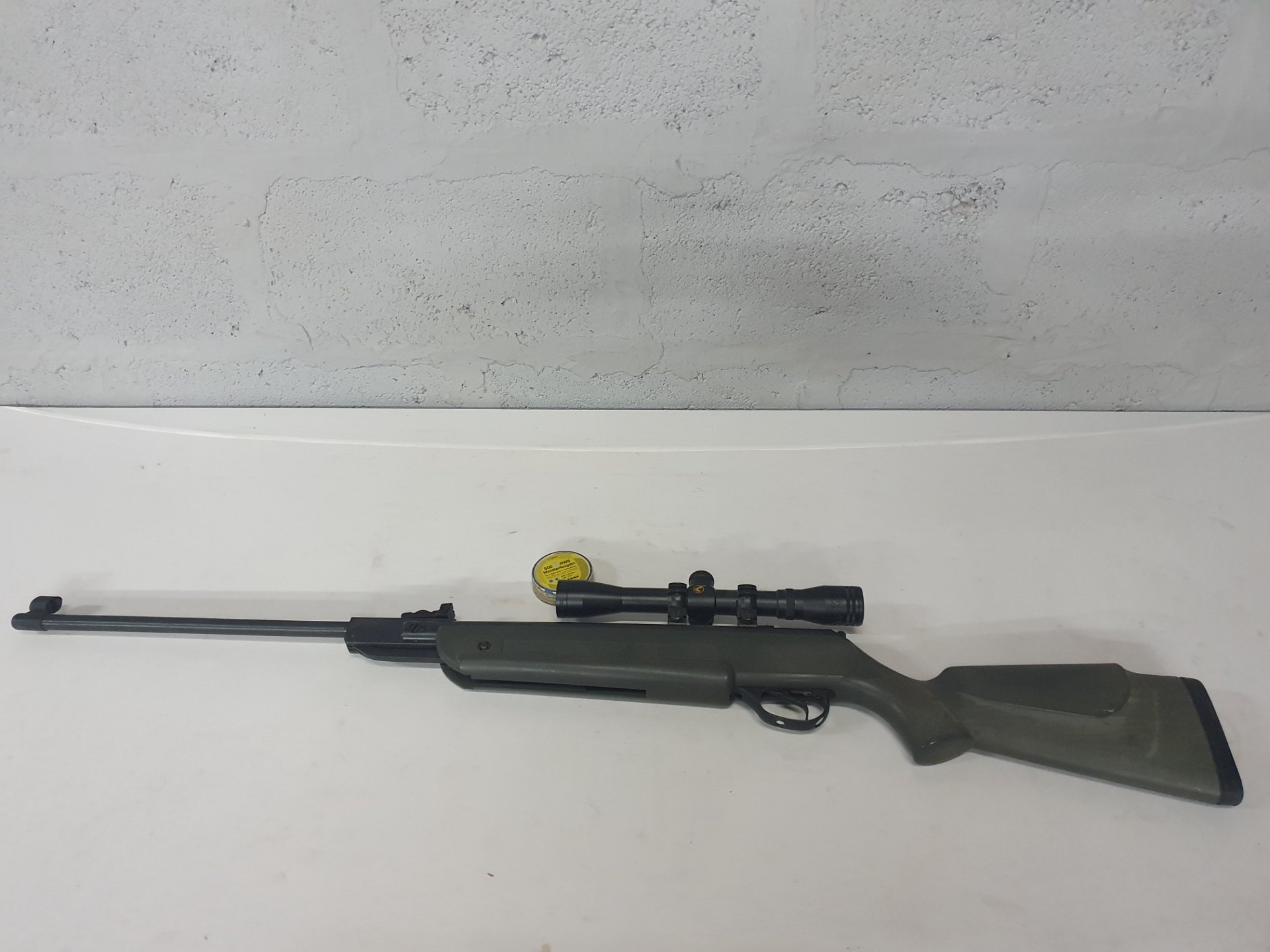 Quattro Trigger .177 (4.5mm) air rifle with mounted scope — seller-tested, pellets included (count unknown)