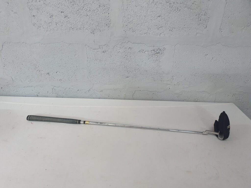 Odyssey White Hot 2-Ball Putter with Headcover — Dynamic Gold shaft, 88 cm (Used, Untested)