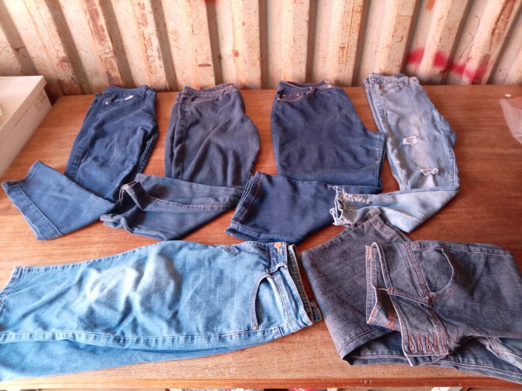 Joblot: 6 Women’s Denim Jeans – Assorted Sizes 16, 34, 38 (Mixed washes, some distressing)