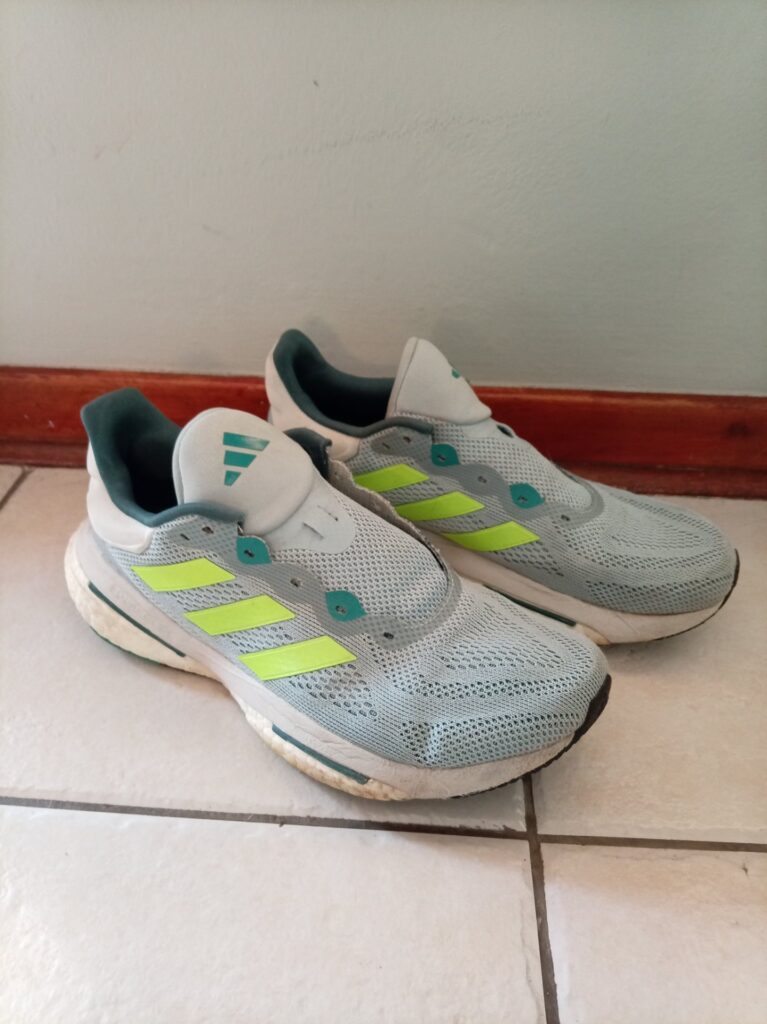 Adidas SolarGlide men’s running shoes – UK 9, used pair (no laces)